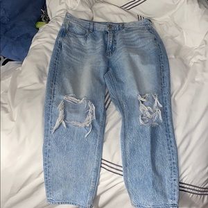 AE MOM JEANS